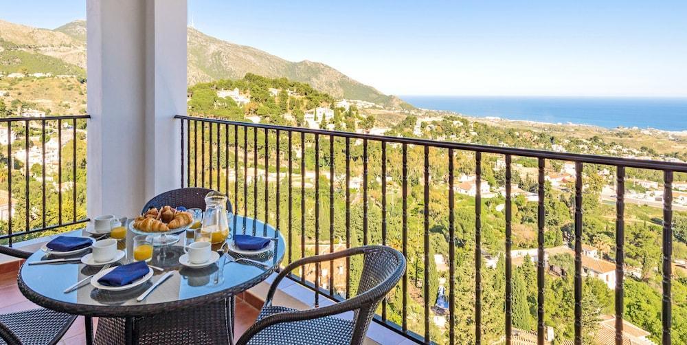 Macdonald La Ermita Resort Mijas Bagian luar foto