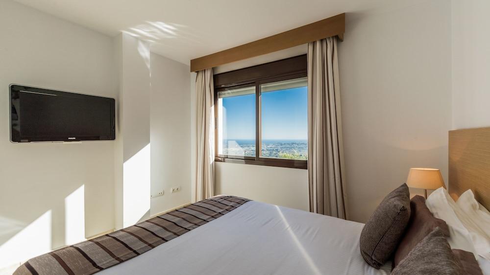 Macdonald La Ermita Resort Mijas Bagian luar foto